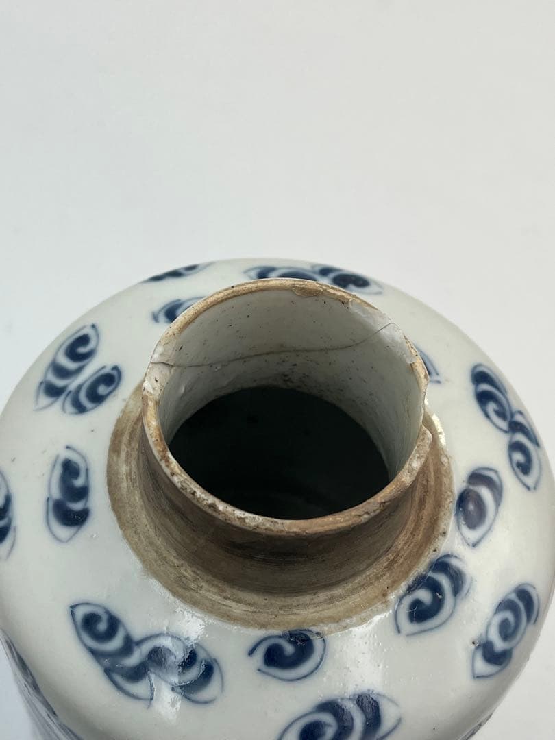 中国清朝染付 青花ハ仙人物紋瓶在銘利奥記唐物 時代物口縁に修繕あり