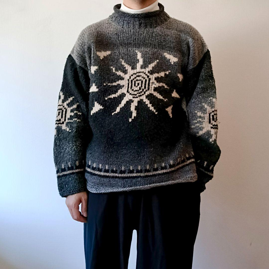 エクアドル 太陽 ローゲージ モックネックニット