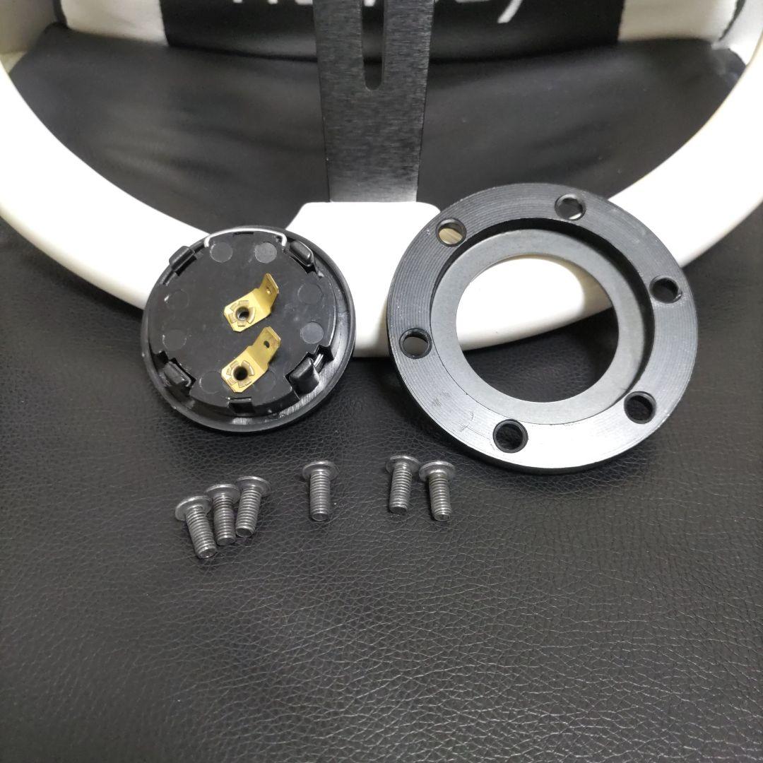 アベニュー ステアリング ホワイト ブラック ディープ ホーンボタン USDM