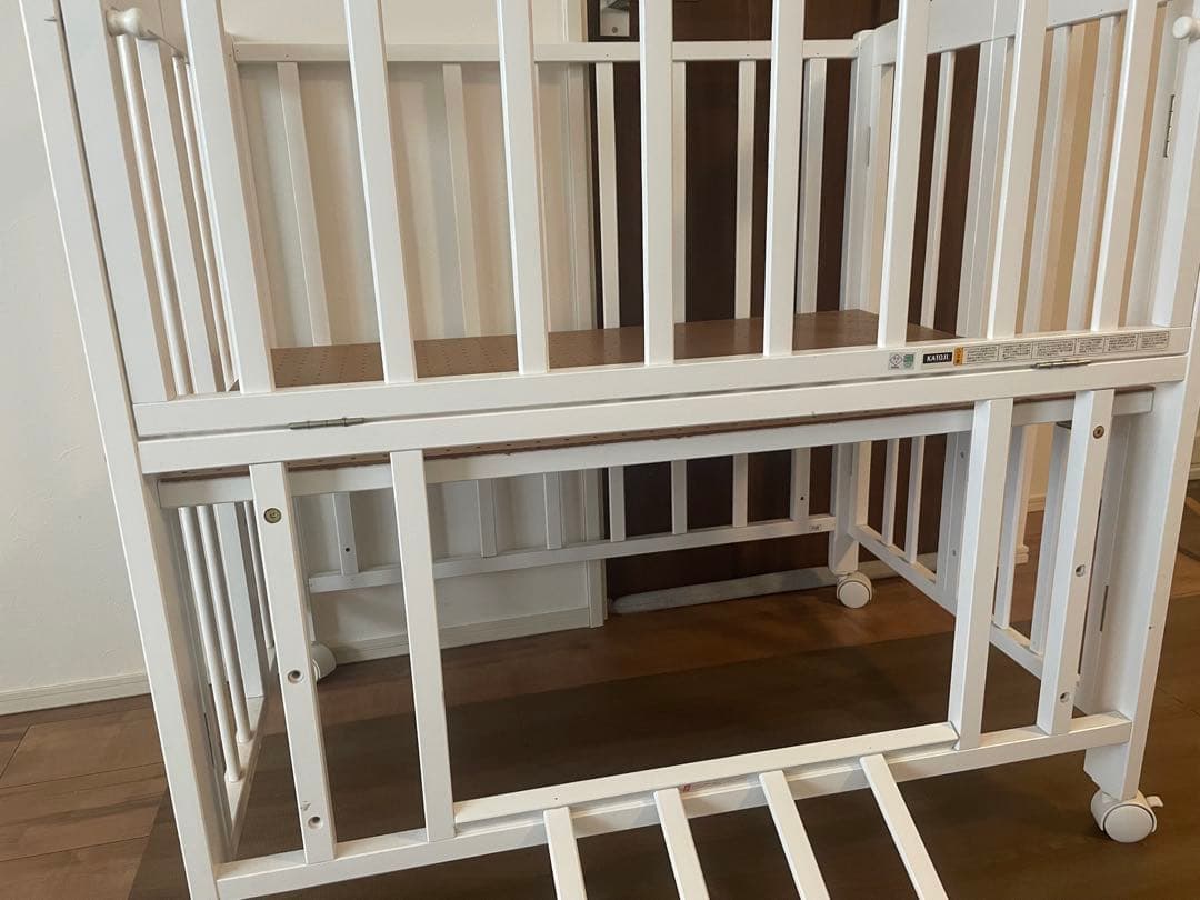 KATOJI ベビーベッド ミニサイズ送料込み 上下2段式 ホワイト