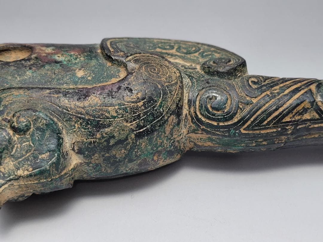 青銅製 陽刻鳥型文 刀柄 春秋戦国時代 高さ約15.7cm