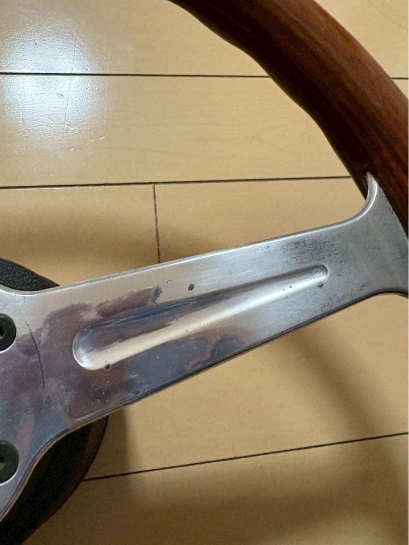 momo ウッドステアリング