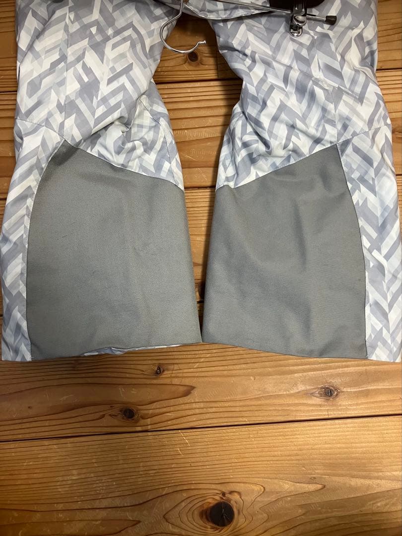 値下げ　Goldwin スキーウェア 上下セット グレー系 ヘリンボーン柄