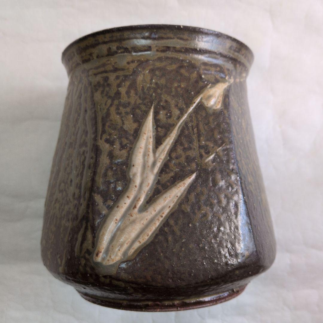 【灰釉　筒描草文面取水指】雅夫