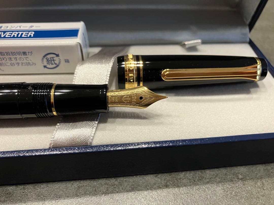 SAILOR ブラック 万年筆 14k カートリッジ付　未使用