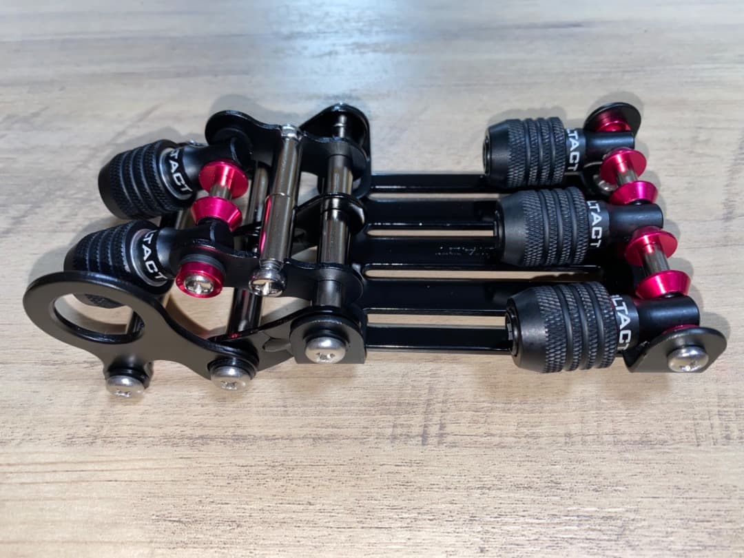 ビットホルダー5P付きベルトループ　ブラック×ピンク