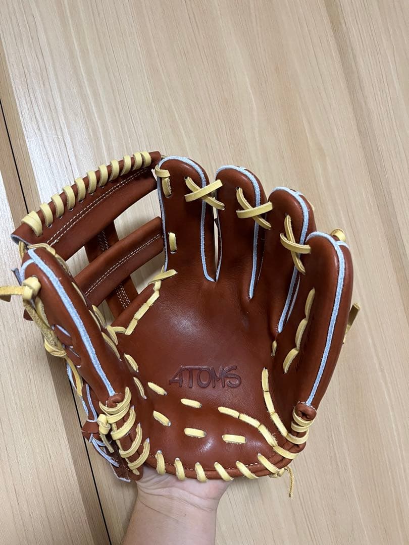 【人気メーカー:良型】　ATOMS　硬式　内野手用　EMR-Wrist