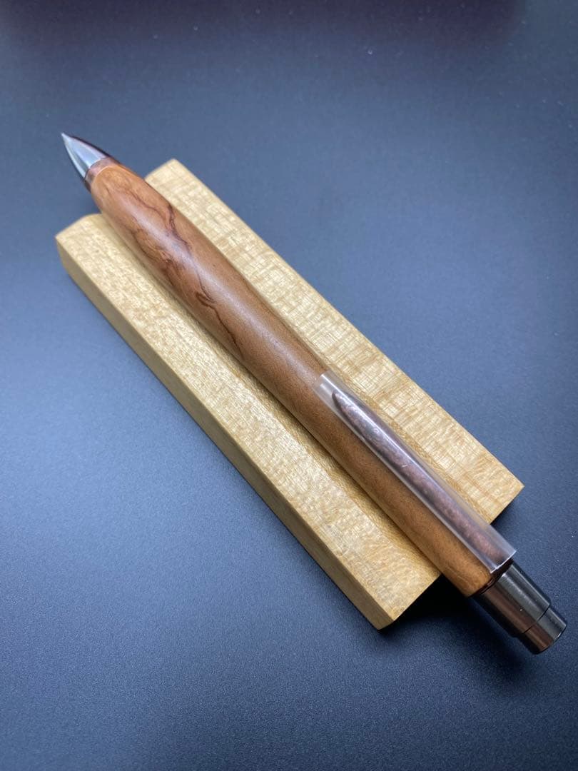 朱椿粋（あけつばき）ボールペン 旧ウッドペンクラフト 椿　数寄屋侘助