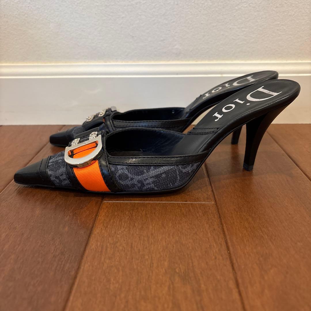 Dior ポインテッドトゥミュール 黒/オレンジ