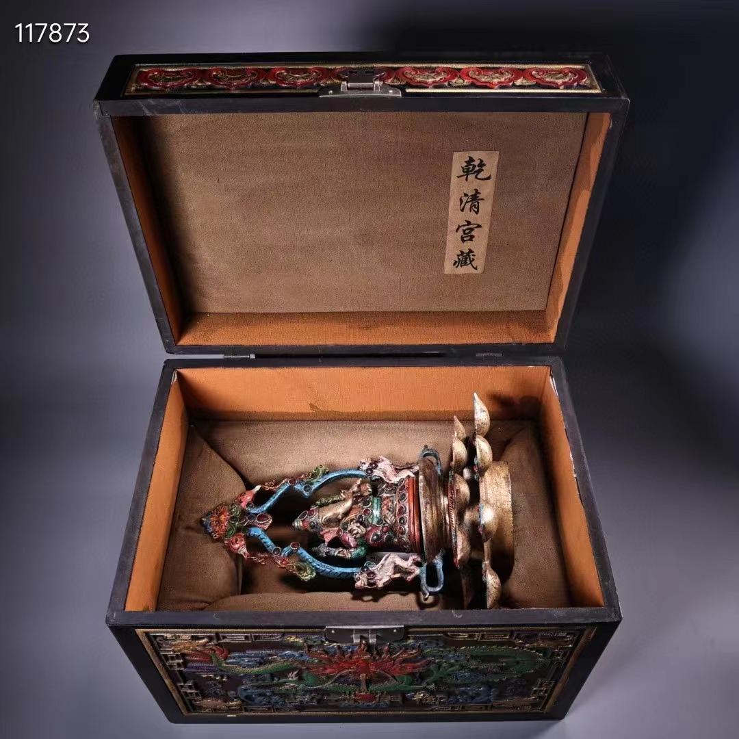 中国古美術・旧蔵象の鼻の富貴神の蓮の花油灯・純銅・蔵伝工芸・宝石彩絵描金・木箱付