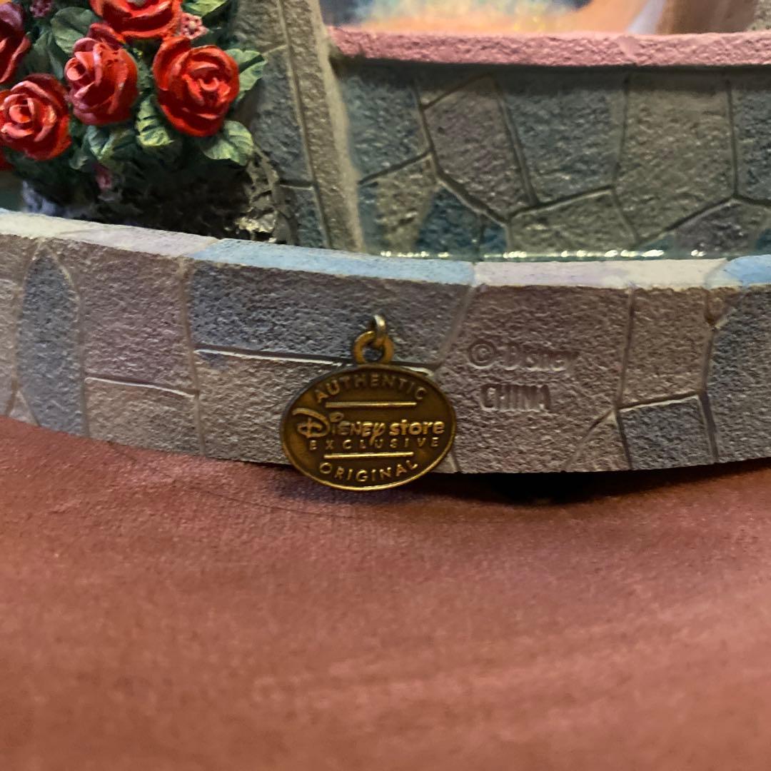 ディズニープリンセス　スノードーム　ビックサイズ　31センチ