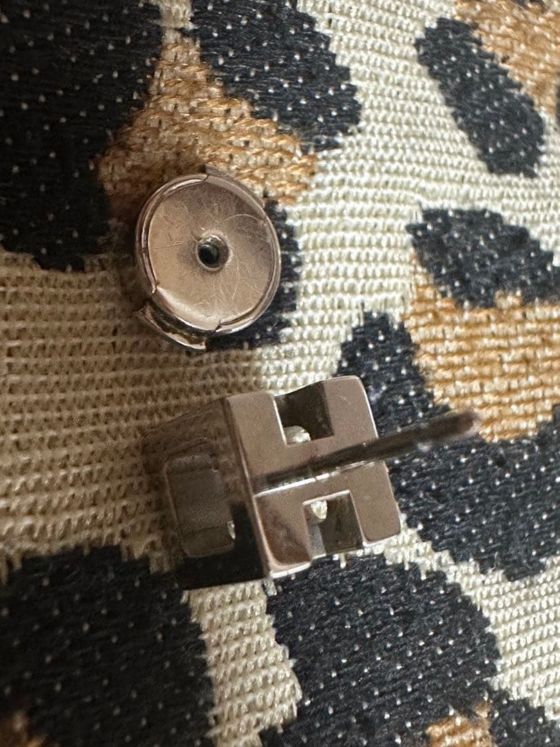 HERMESピアス♡キューブ【両耳方】