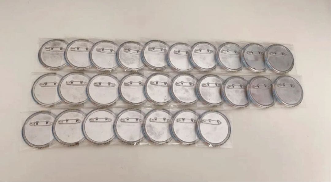 〈 即購入〇 週末限定値下げ 〉鏡音レン 缶バッジ 10a83個