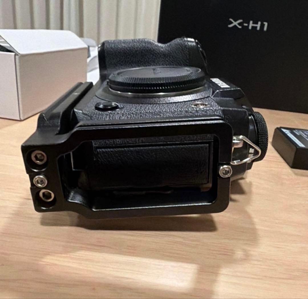 FUJIFILM X-H1 ミラーレスカメラ 本体