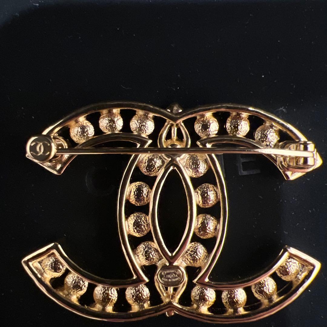 シャネル　ブローチ