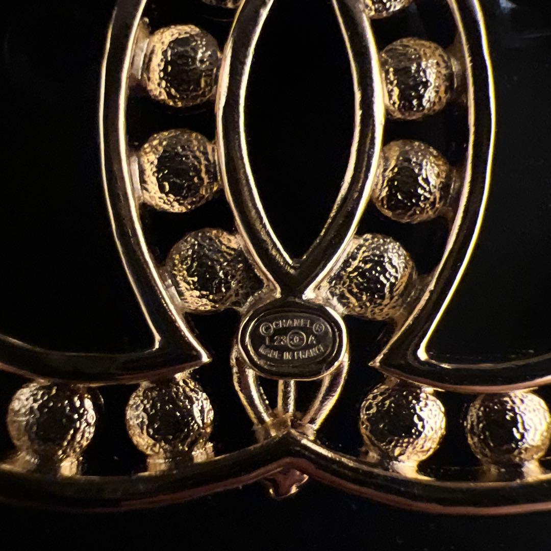 シャネル　ブローチ