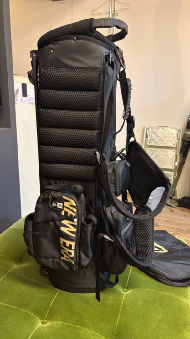 希少美品 NEW ERA ブラックゴールド スタンドキャディバッグ+レンジケース