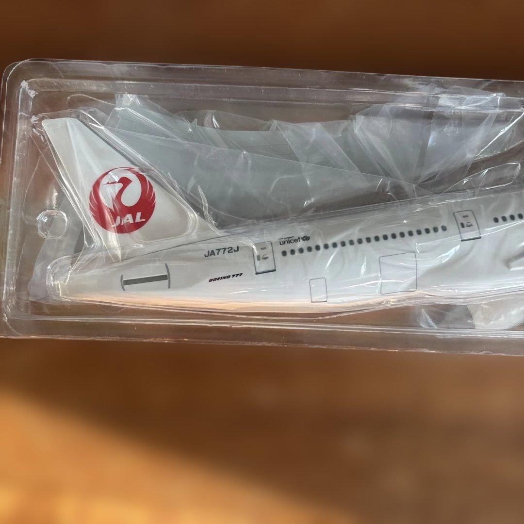 [新品]Boeing 777-200 日本航空 1:200 おまけシール付き
