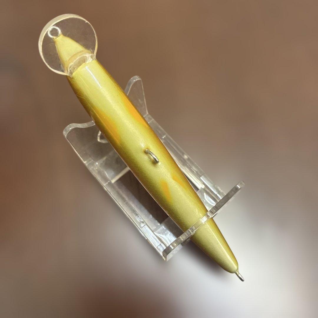 ORA RS85 1222 オレンジ　湖　ルアー　ミノー