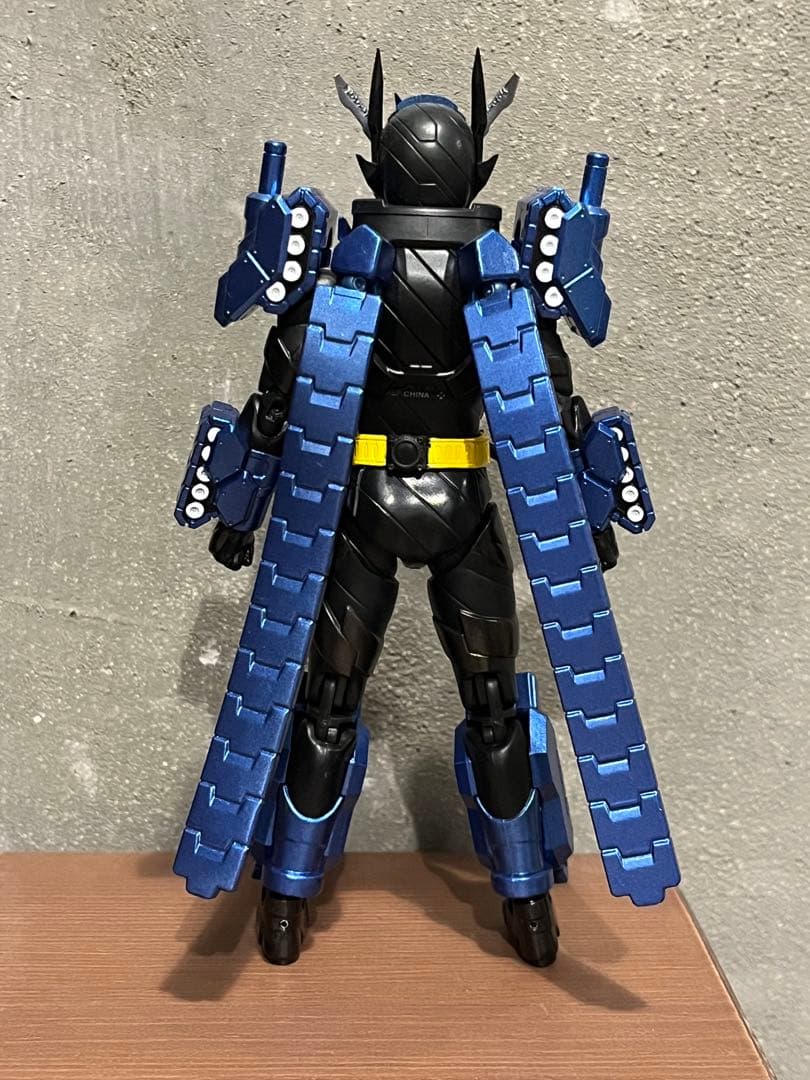 S.H.Figuarts 仮面ライダービルド タンクタンクフォーム