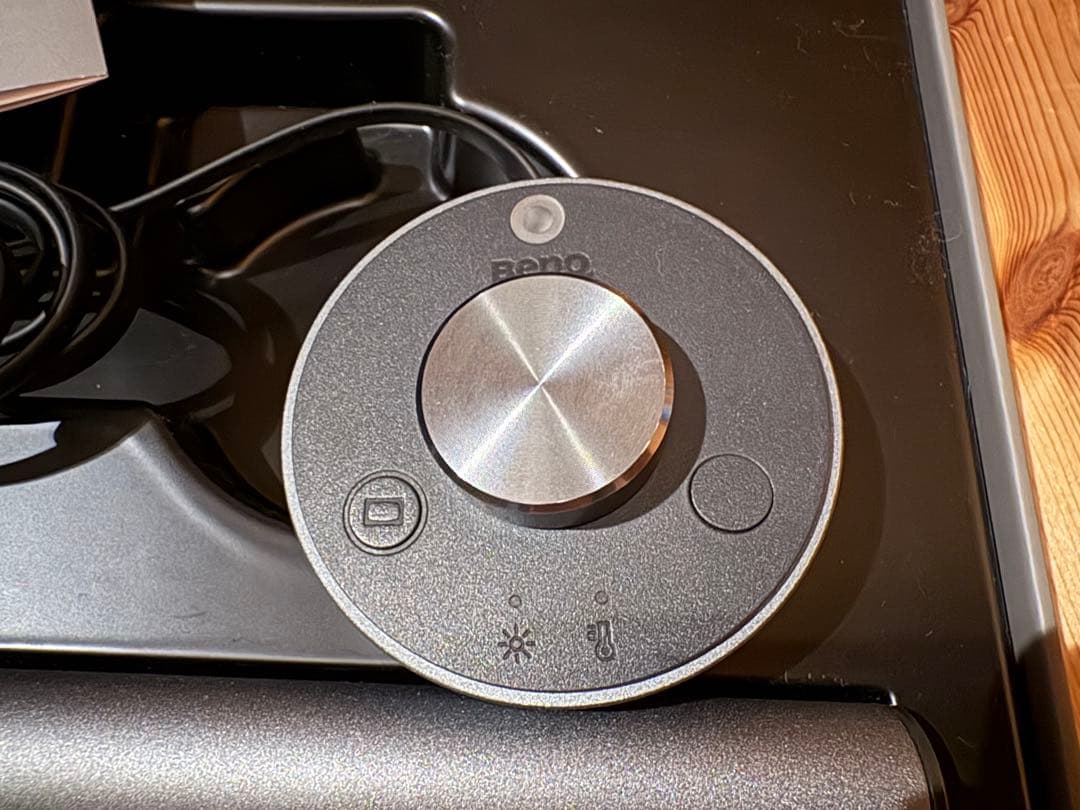 【美品、送料込み】BenQ ScreenBar Plus