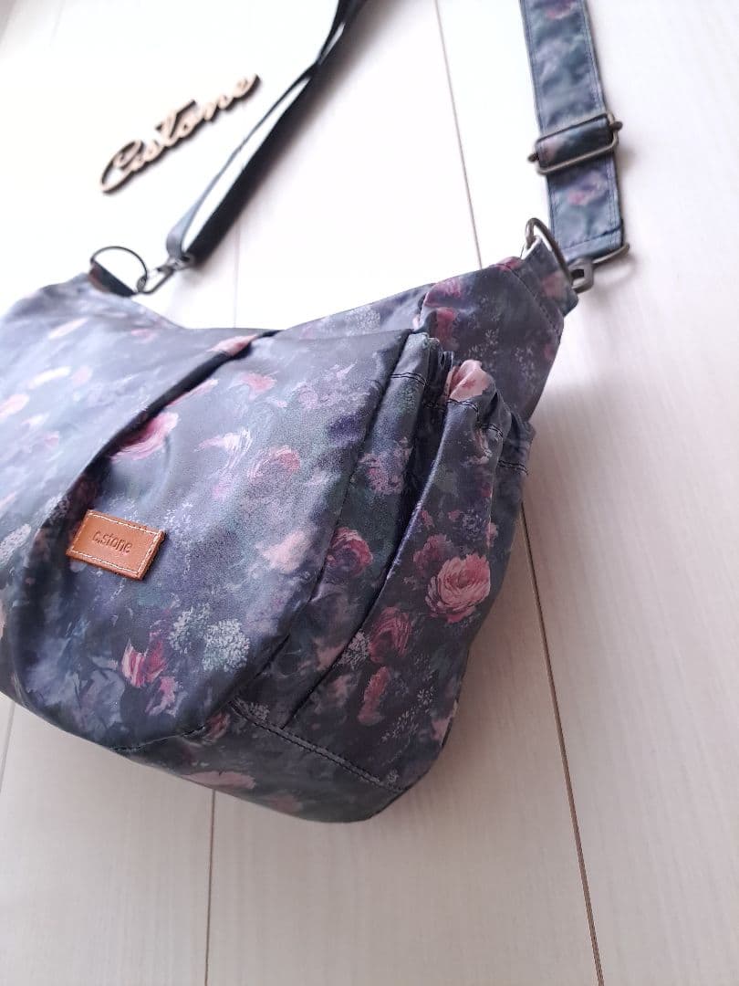 torinoki様　持ち手付　リバティ　魔女子さんノワール　横長ショルダーバッグ