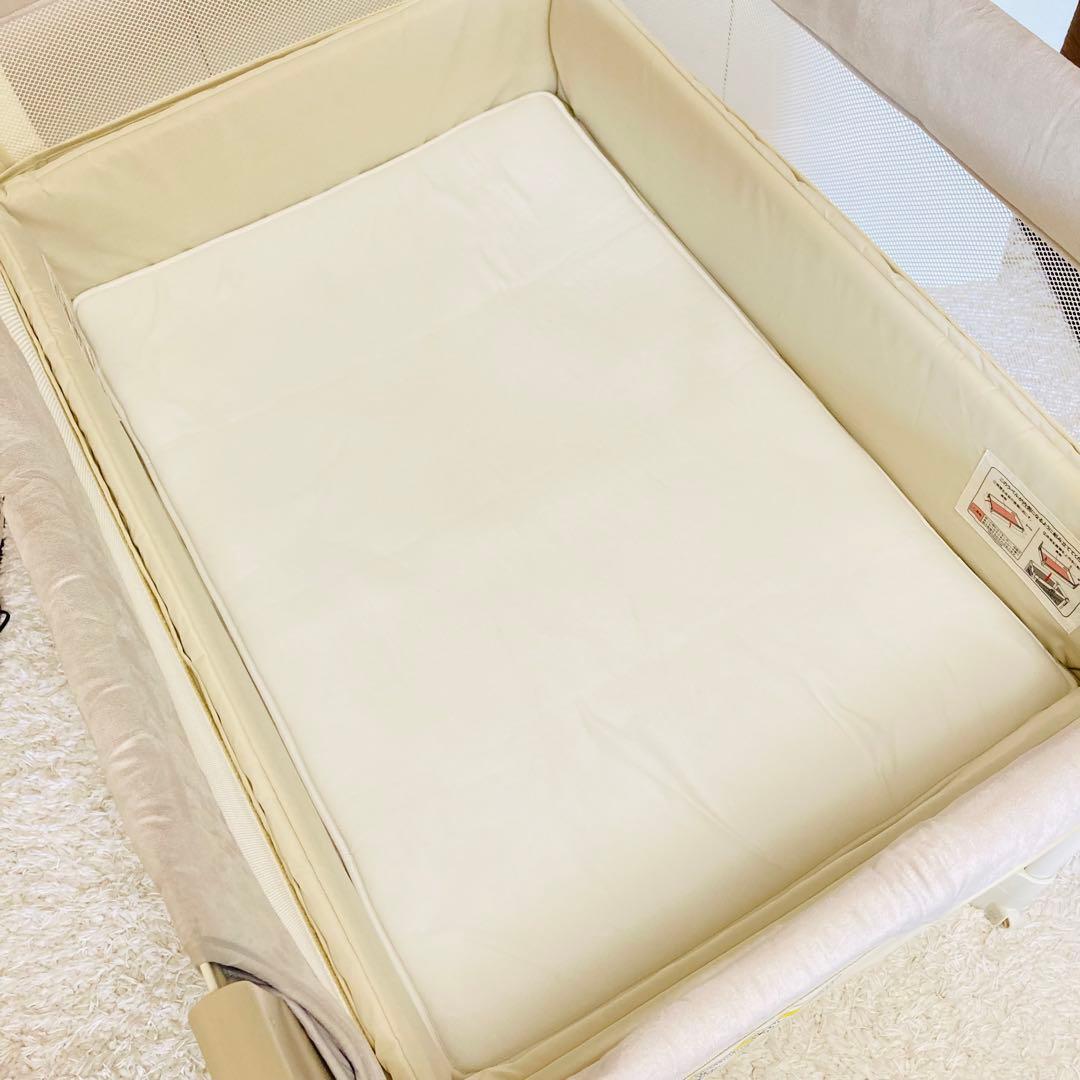 アップリカ プレイヤード　ベビーベッド　ココネル　エアープラス　AB