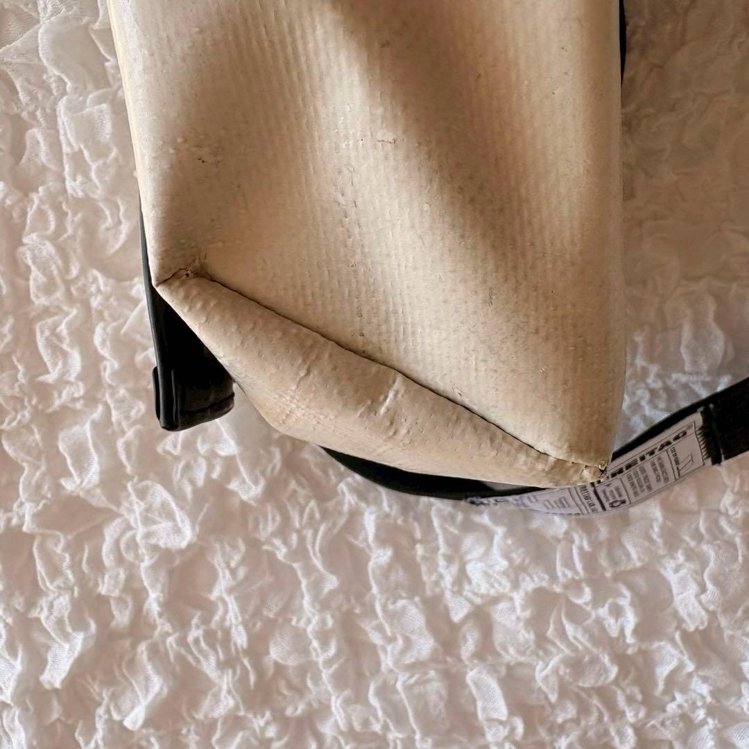 FREITAG F11 LASSIE 小さな英字入り