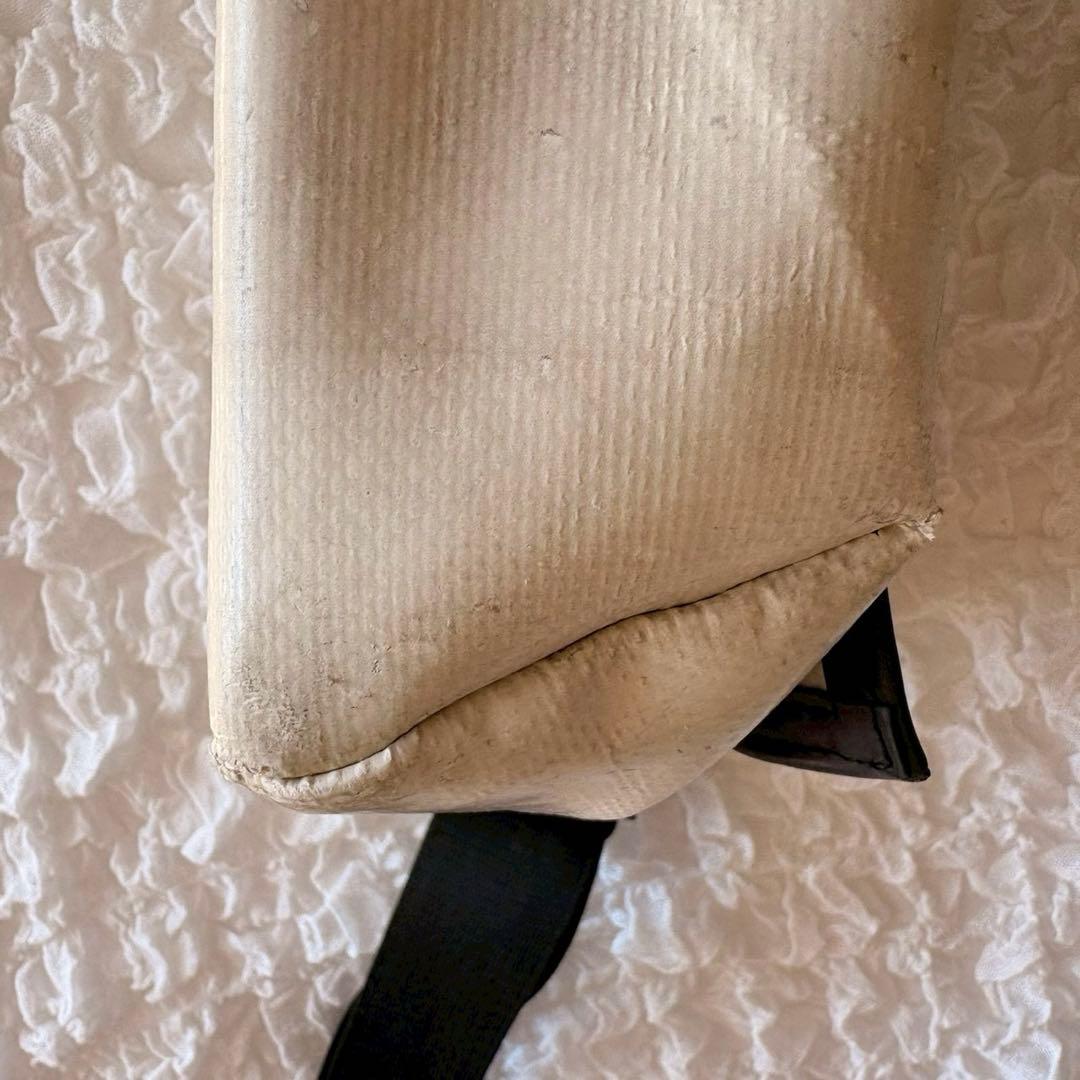 FREITAG F11 LASSIE 小さな英字入り