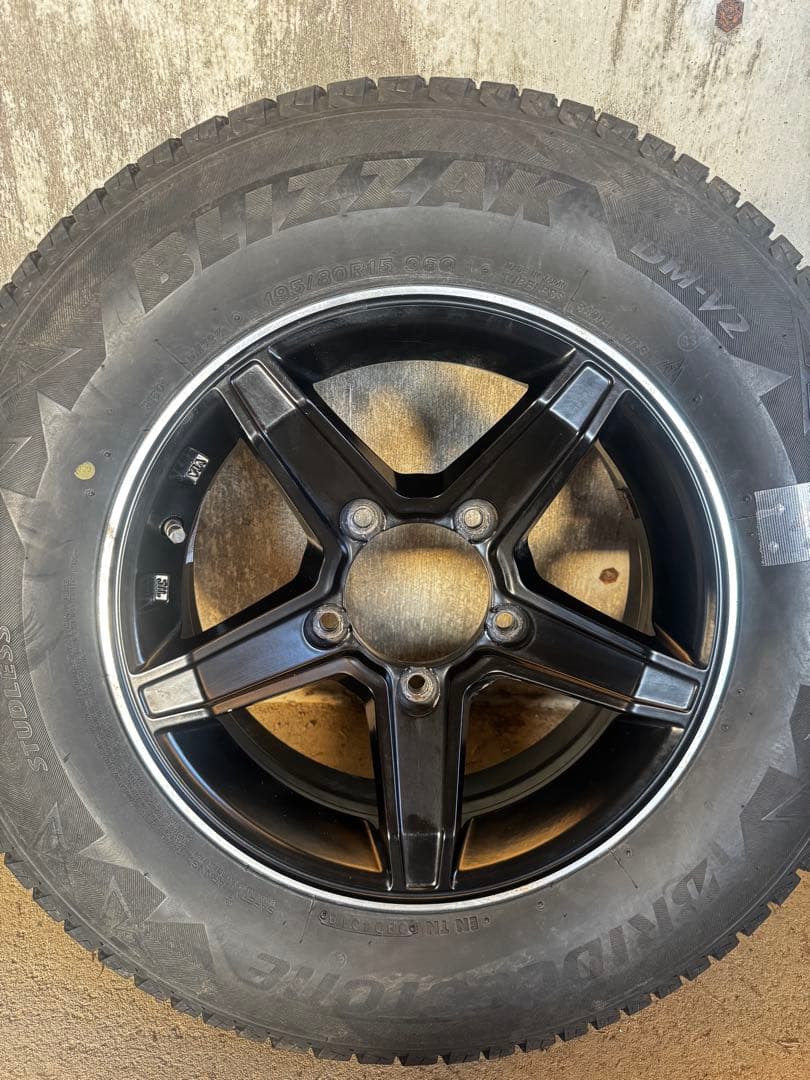 ジムニー シエラ ノマド 195/80R15 スタッドレス タイヤホイールセット