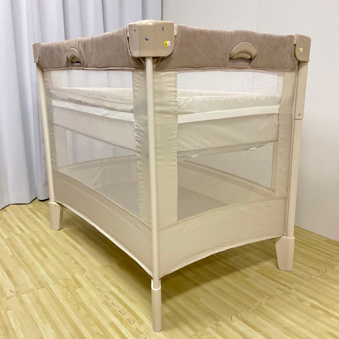 綺麗！アップリカ ベビーベッド ココネル エアー プラス シュークリーム GR