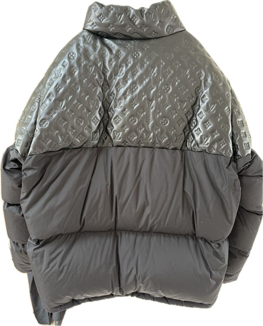 【美品】LOUIS VUITTONダウンジャケット size54 black