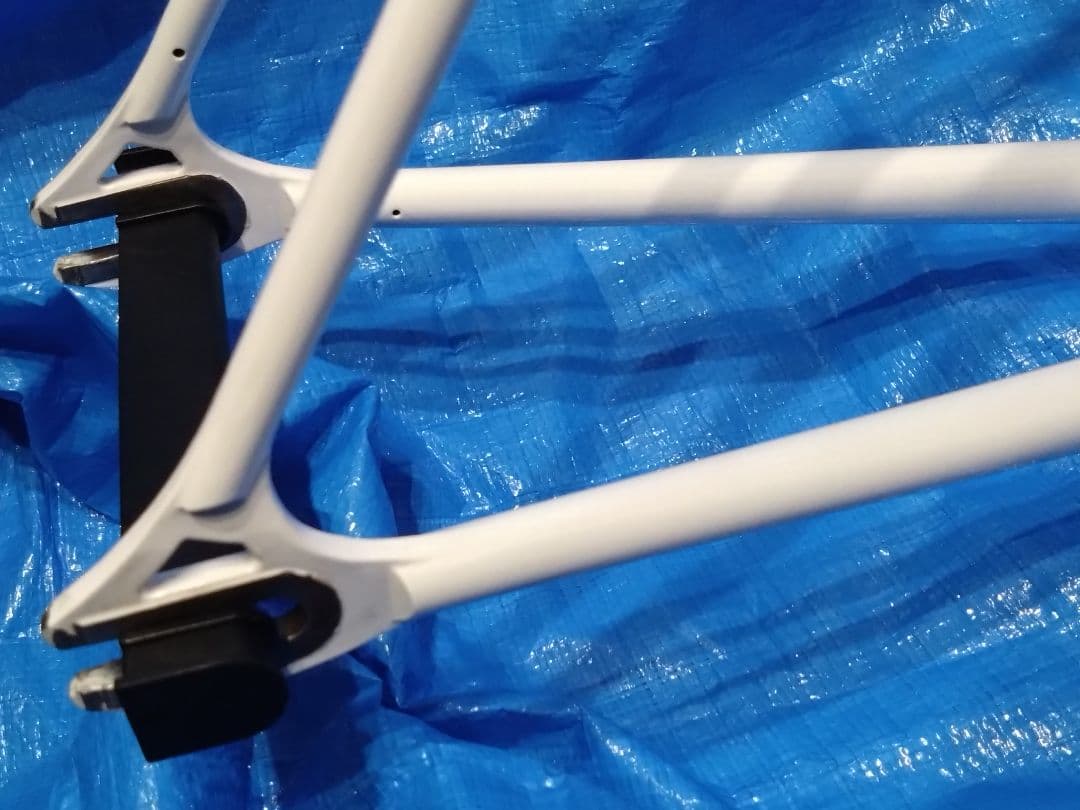 ピストフレーム　ヒコ　HIKO 　カラー「ホワイト」