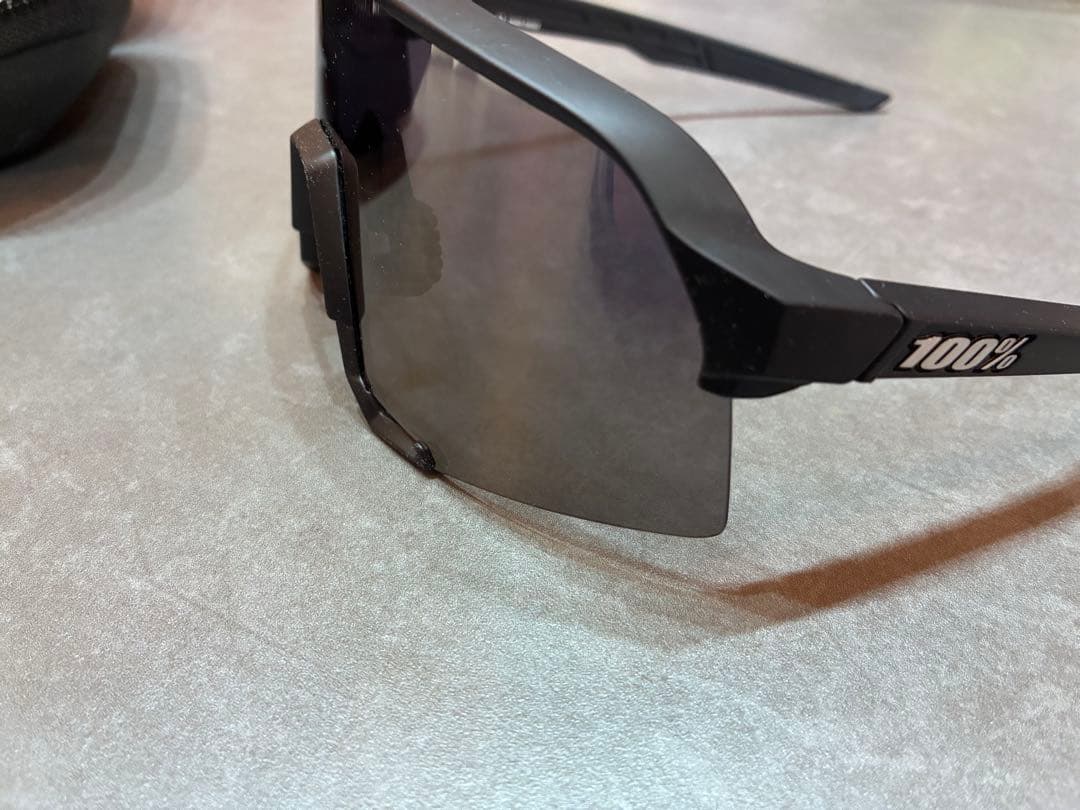 100% ワンハンドレッド サングラスS3 Black Gold Mirror