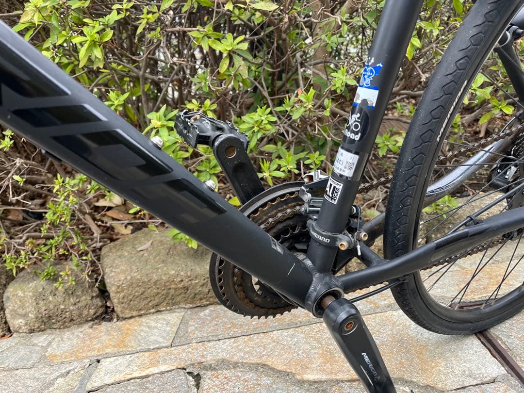 MERIDA 黒クロスバイク ass saver 3枚付き　手渡し北千住付近