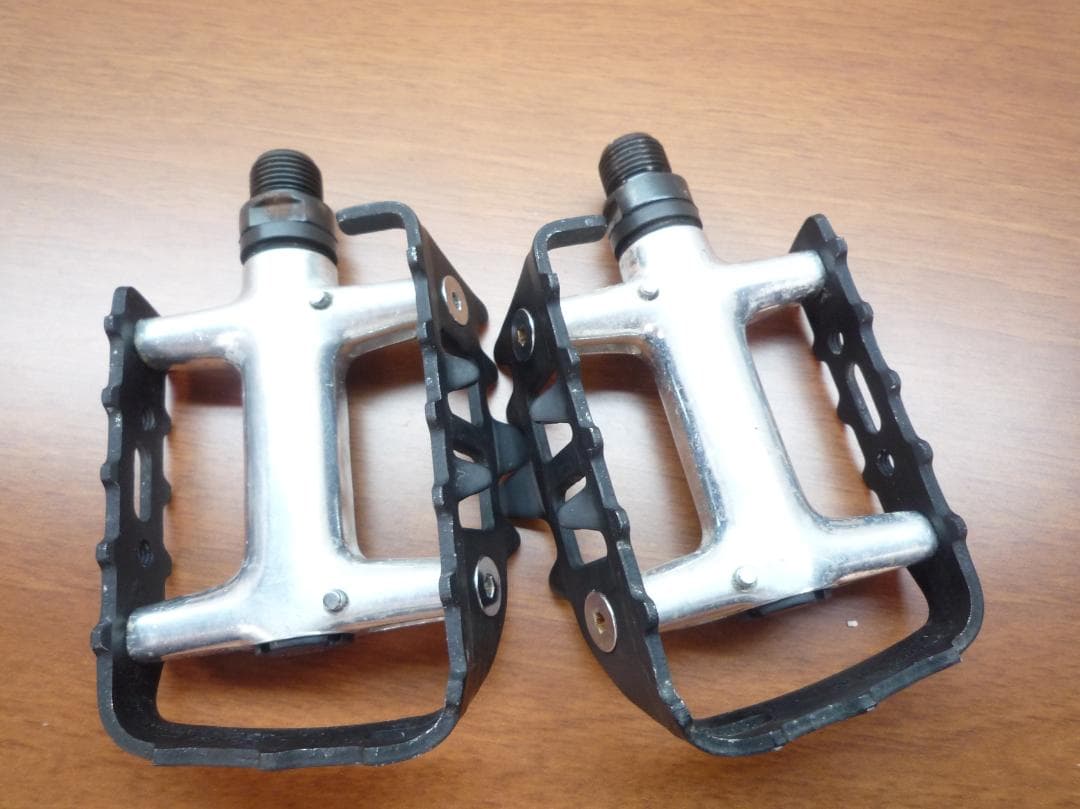 Shimano DEORE XT PD-M735 ペダル