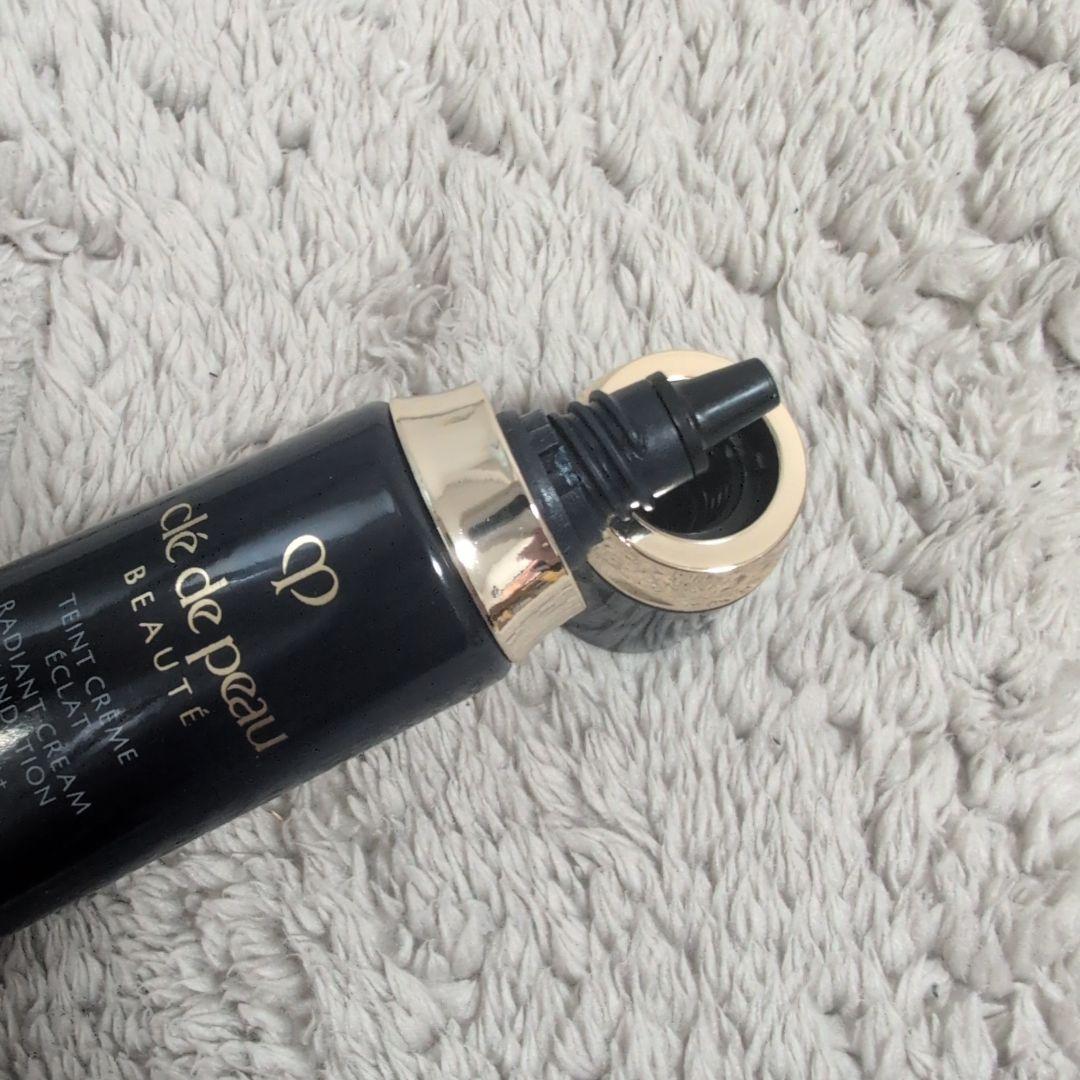 クレ・ド・ポー ボーテ タンクレームエクラn オークル30