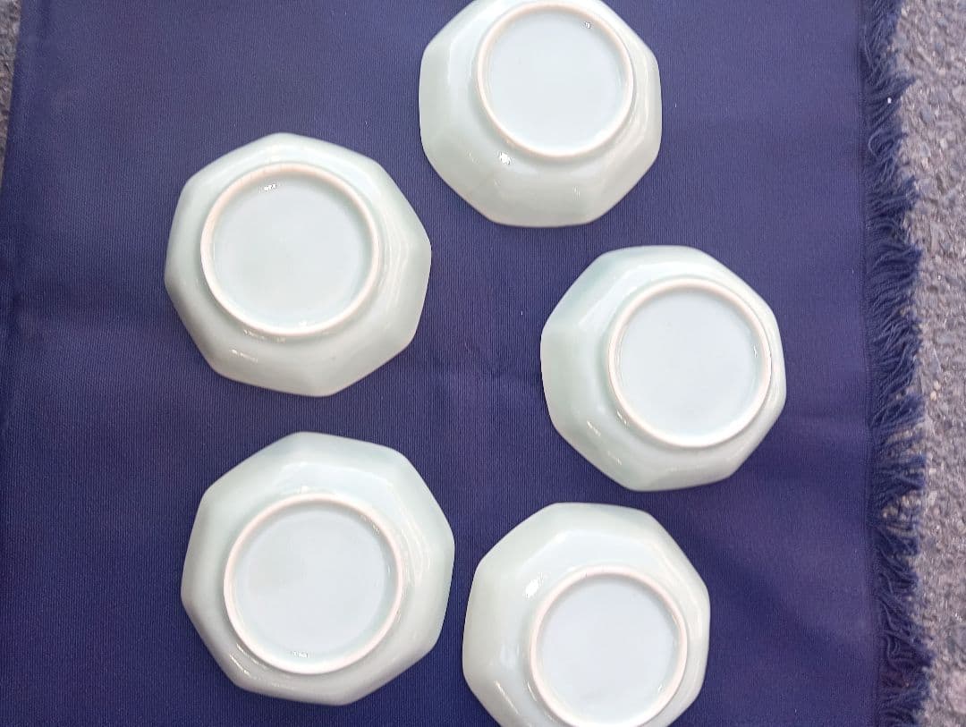 青い絵柄の八角形陶器皿5枚セット　古伊万里　小皿