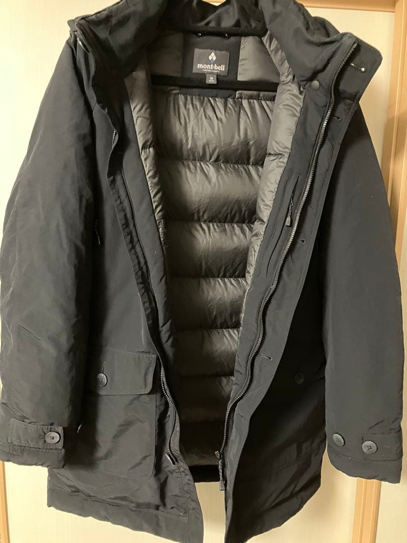 モンベル　ハスキーコート　Mサイズ ブラック　ダウンコート