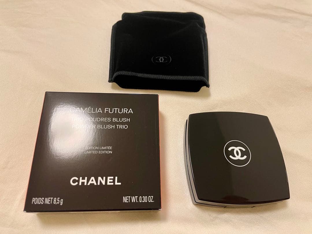 CHANEL カメリア フトゥーラ パウダーチーク