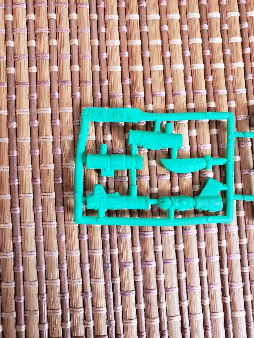 ガン消しマーク12限定武器セット未切り　緑　ガンダム　消しゴム　キャラクター