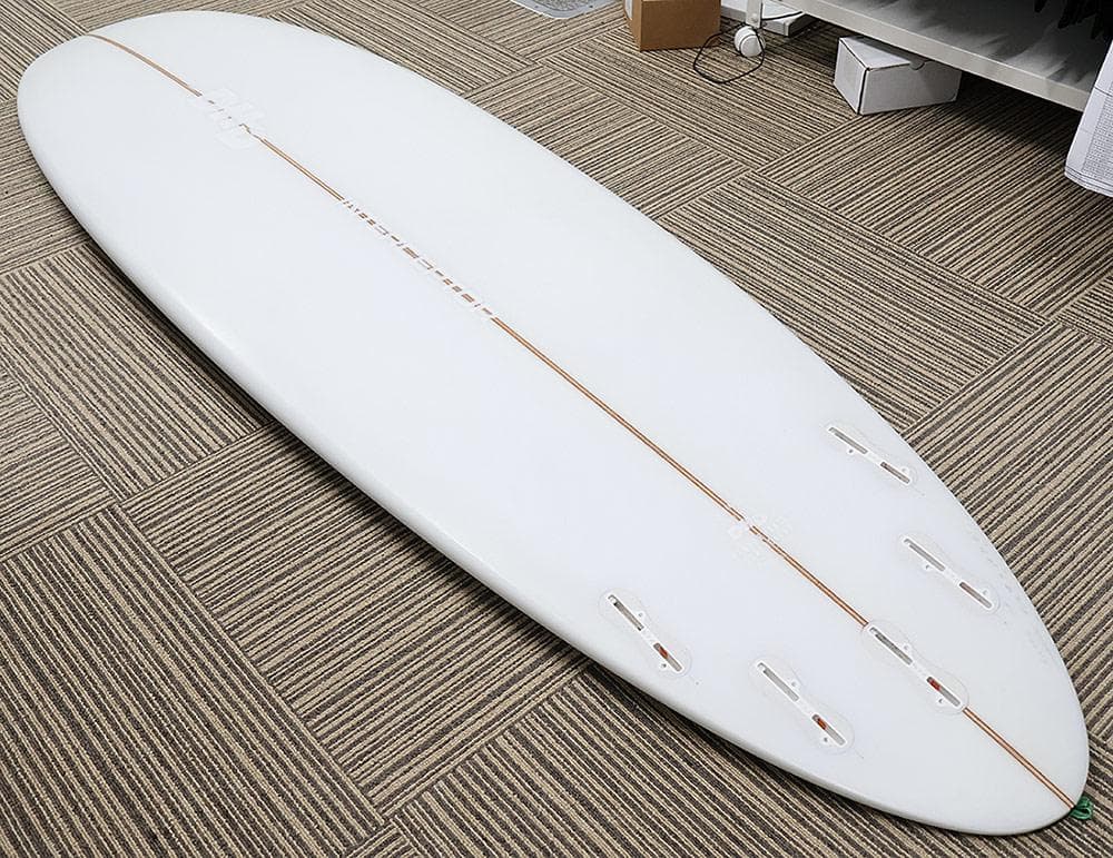 美品 DHD インターセプター サーフボード ミッドレングス 6'8\" FCS2