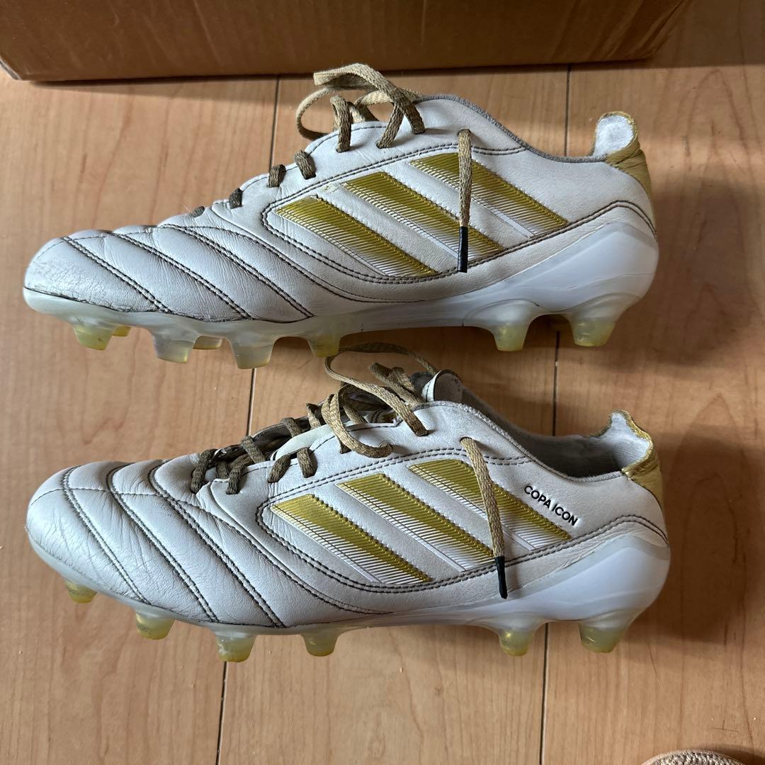 adidas Copa Icon ホワイト/ゴールド スパイク