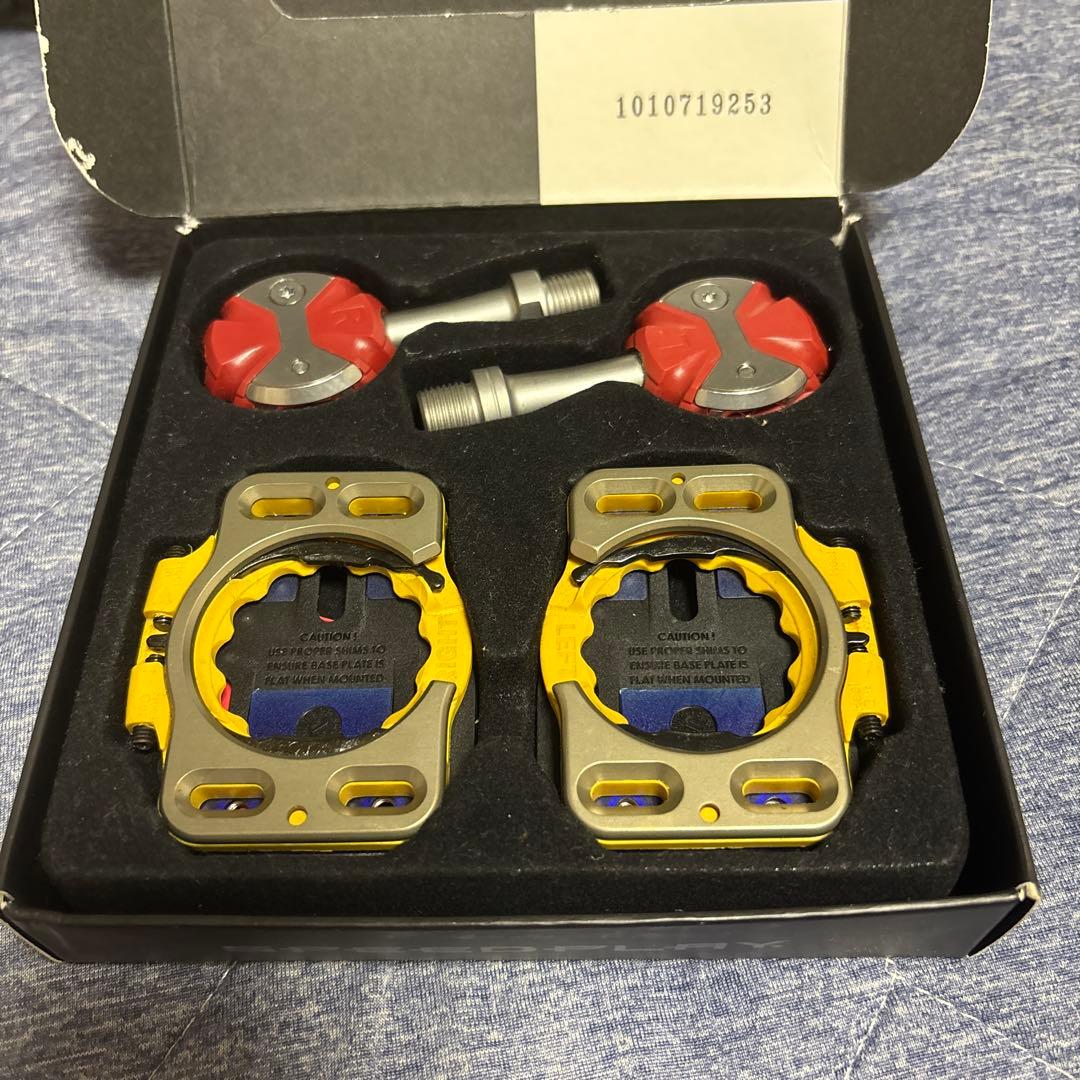 スピードプレイ　ゼロ　ステンレス　レッド　クリートカバー