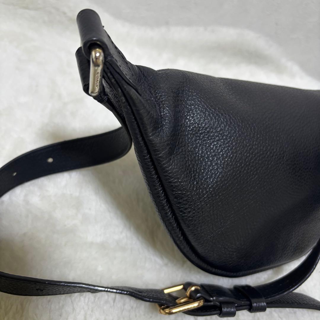 【希少】COACHコーチ　ブラック　レザー　ボディバッグ　ウエストバッグ