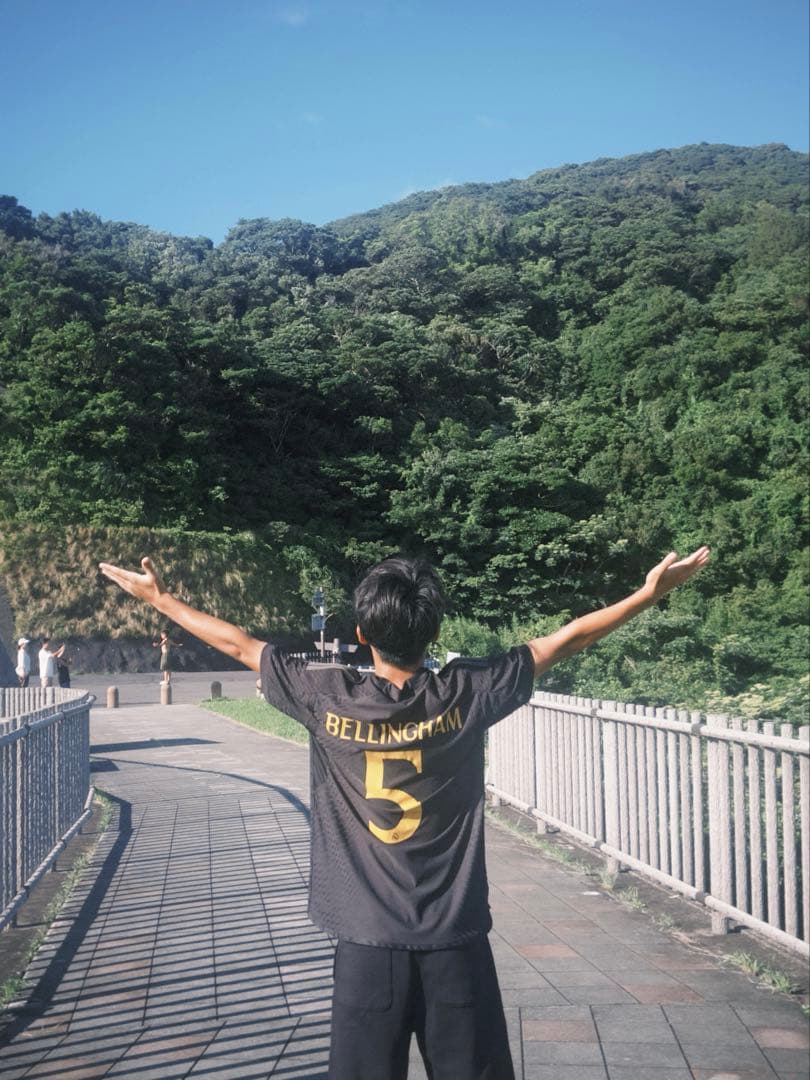 レアル・マドリード ベリンガム5番シャツ 黒