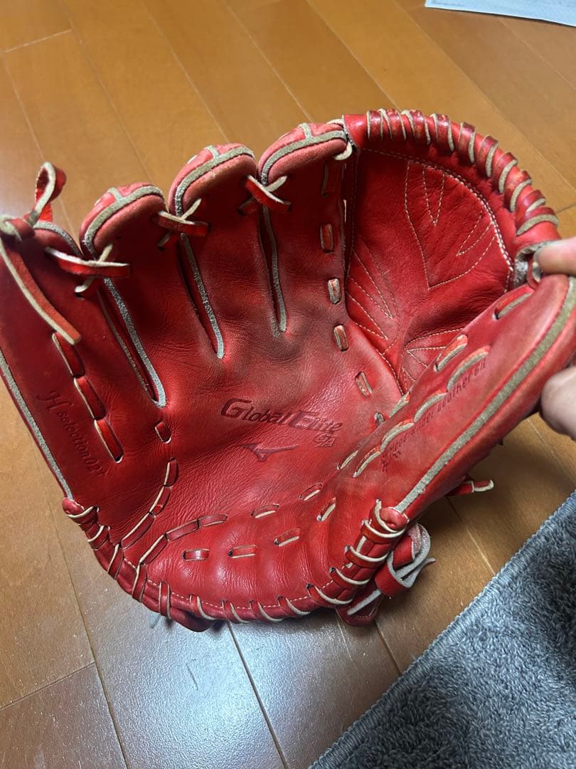 Mizuno Global Elite 軟式グローブ レッド