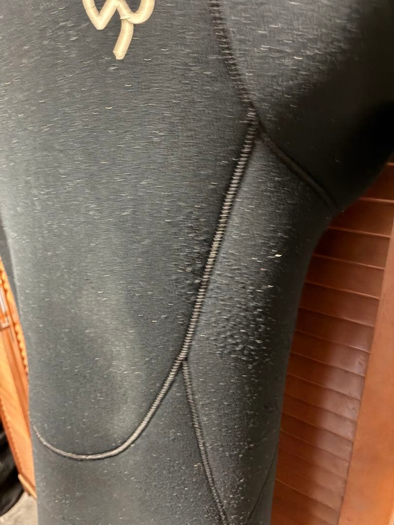 Rushウエットスーツセミドライ　BLACK Edition