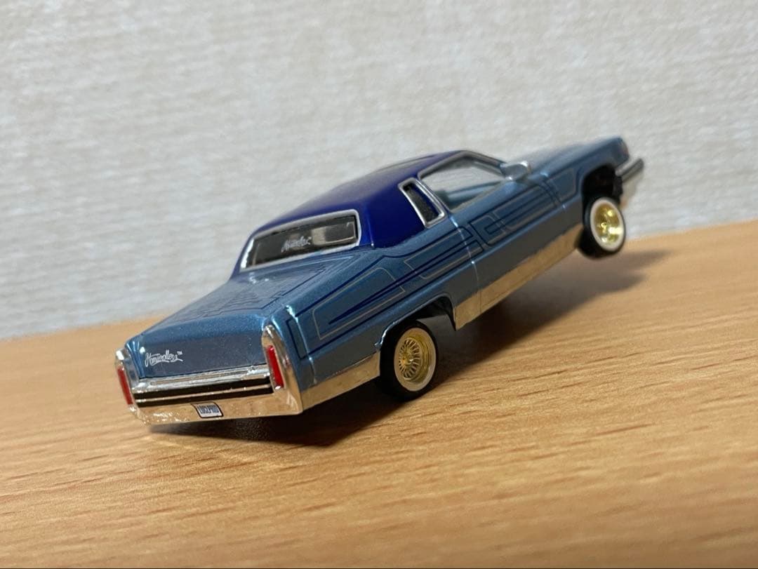 1/64 ローライダー キャデラック ブロアム ミニカー jadatoys