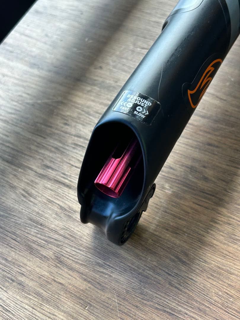 FOX 32 FACTORY 27.5 100 サスペンション